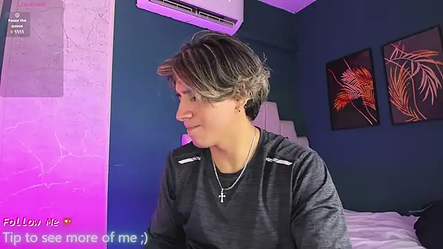 Snapshot of Allex_Cano chatting on September 8, 7:13 pm Allex Cano online show from September 8, 7:13 pm