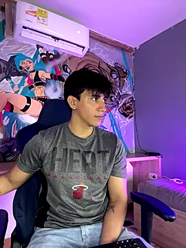 Snapshot of Allex_Cano chatting on November 7, 4:17 am Allex Cano online show from November 7, 4:17 am