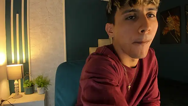 Snapshot of Allex_Cano chatting on March 12, 3:13 am Allex Cano online show from March 12, 3:13 am