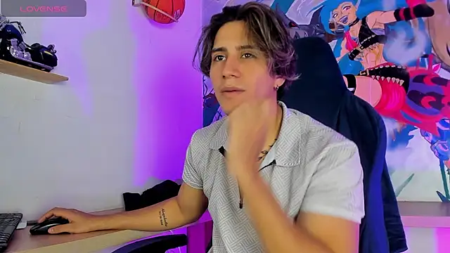 Snapshot of Allex_Cano chatting on September 20, 7:19 pm Allex Cano online show from September 20, 7:19 pm