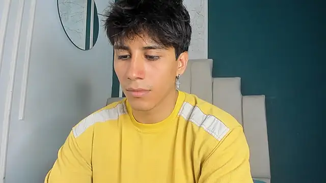 Snapshot of Allex_Cano chatting on November 9, 5:22 am Allex Cano online show from November 9, 5:22 am