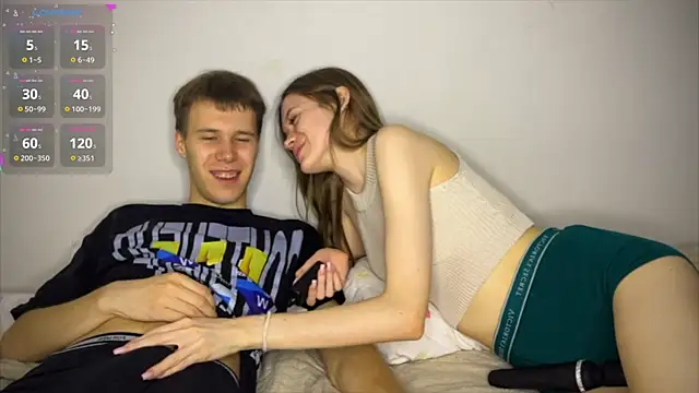 Snapshot of griwkaaa chatting on October 3, 8:43 pm griwkaaa online show from October 3, 8:43 pm