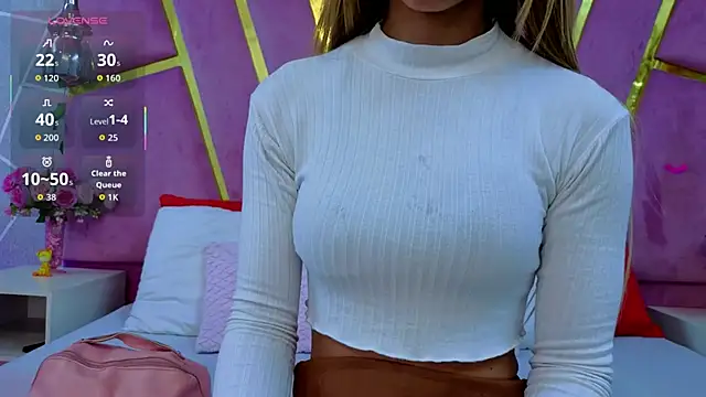 Snapshot of EmmyCortez chatting on November 12, 12:20 pm EmmyCortez online show from November 12, 12:20 pm