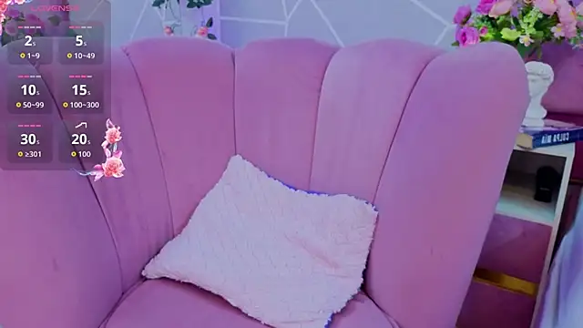 Snapshot of EmmyCortez chatting on December 1, 11:44 am EmmyCortez online show from December 1, 11:44 am