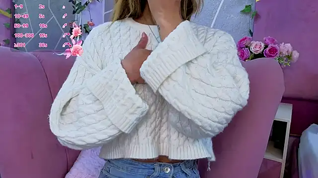 Snapshot of EmmyCortez chatting on November 17, 12:42 pm EmmyCortez online show from November 17, 12:42 pm