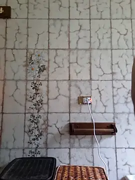 Snapshot of mauroxx08 chatting on February 19, 8:22 am mauroxx08 online show from February 19, 8:22 am