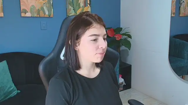 Zamira Taylor online show from February 6, 1:01 am