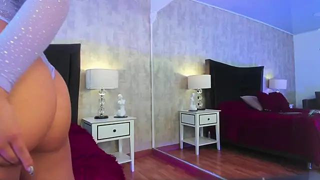 NahomyCarther online show from March 4, 1:41 pm