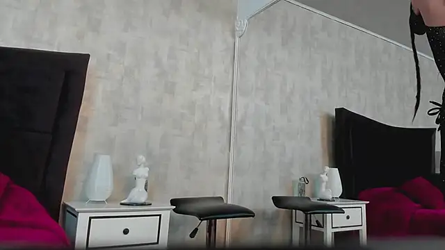 NahomyCarther online show from April 8, 11:06 pm