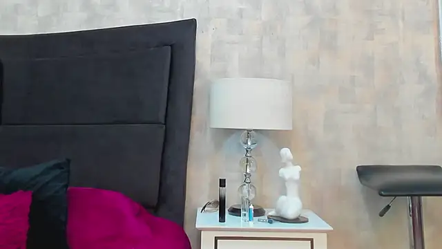 NahomyCarther online show from January 14, 3:10 am