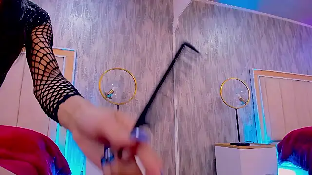 NahomyCarther online show from January 8, 1:55 am