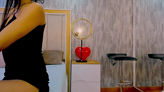 NahomyCarther online show from March 10, 1:26 pm