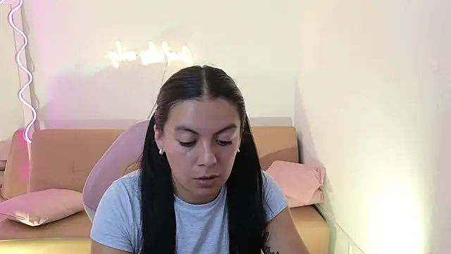 Snapshot of Coraline_tay chatting on February 27, 6:57 am Coraline tay online show from February 27, 6:57 am