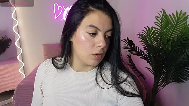 Snapshot of Coraline_tay chatting on March 19, 3:41 am Coraline tay online show from March 19, 3:41 am