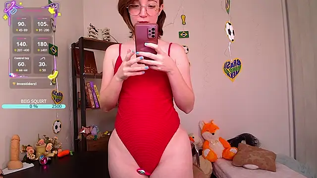Snapshot of Elise_Nyx chatting on July 3, 12:22 pm Elise Nyx online show from July 3, 12:22 pm