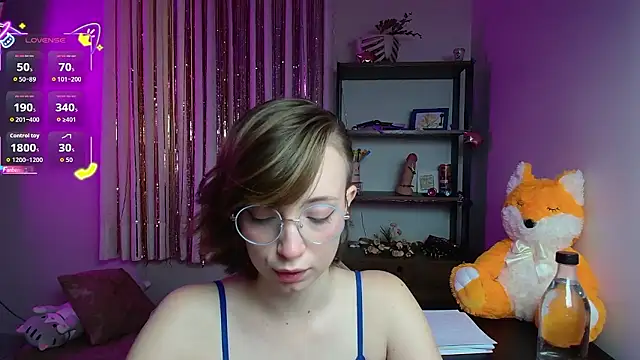 Elise Nyx online show from January 9, 12:45 pm