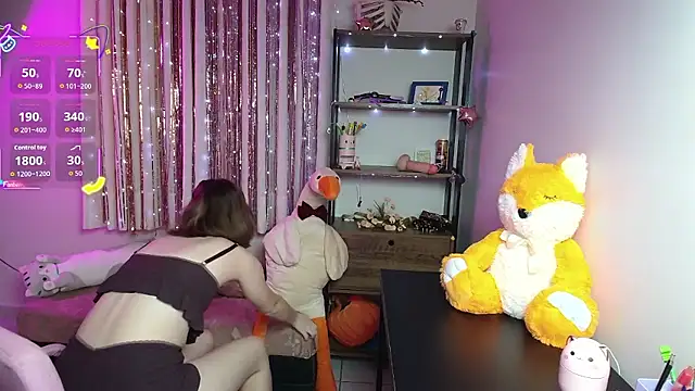 Elise Nyx online show from January 8, 2:01 pm