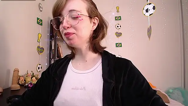Snapshot of Elise_Nyx chatting on June 16, 12:27 pm Elise Nyx online show from June 16, 12:27 pm