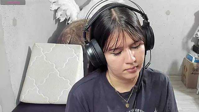 Snapshot of brii69 chatting on March 20, 11:34 pm brii69 online show from March 20, 11:34 pm