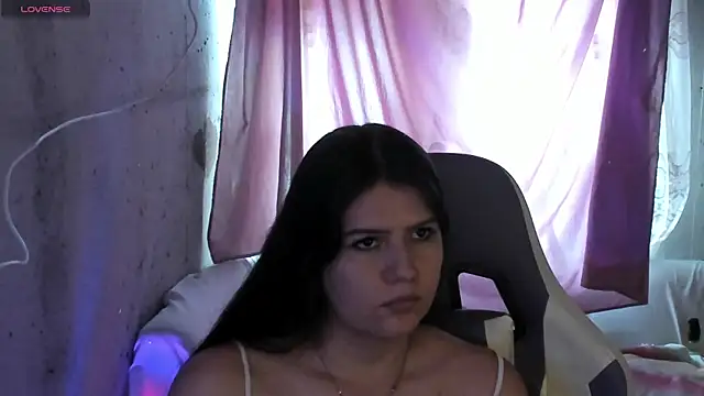 Snapshot of brii69 chatting on October 16, 9:23 pm brii69 online show from October 16, 9:23 pm