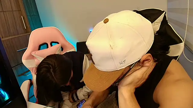 DesireLuxe online show from October 24, 6:12 am