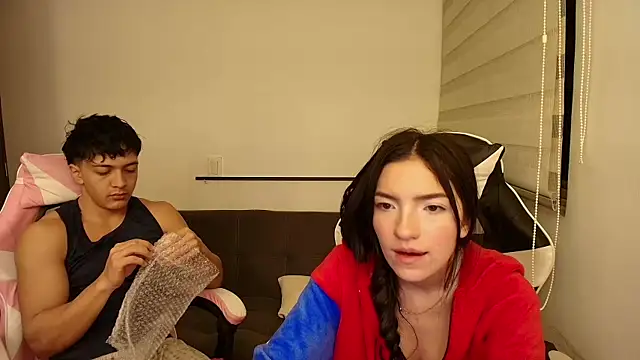 DesireLuxe online show from November 26, 7:19 am