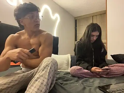 DesireLuxe online show from October 14, 7:42 am