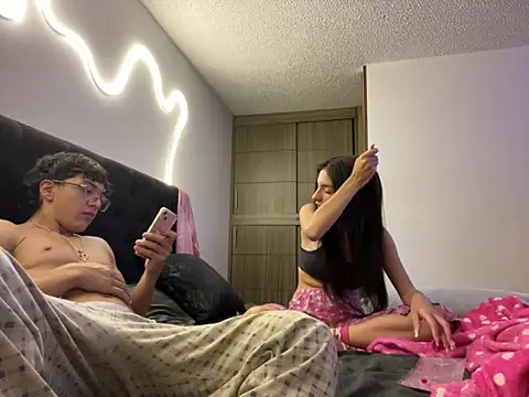 DesireLuxe online show from October 2, 6:39 am