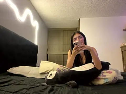 DesireLuxe online show from January 13, 7:23 am