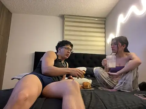 DesireLuxe online show from February 5, 8:21 am