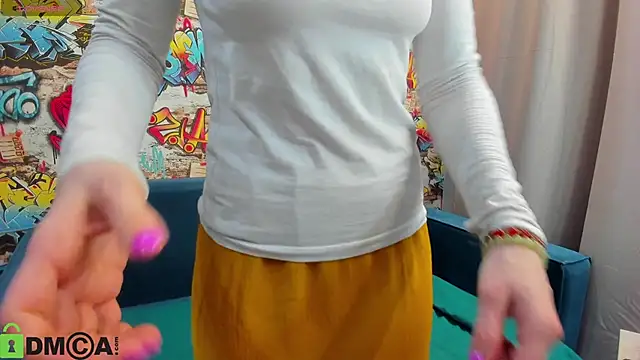 Sandra Wi1son online show from April 30, 1:34 am
