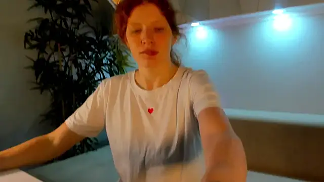 Sandra Wi1son online show from November 17, 1:42 am