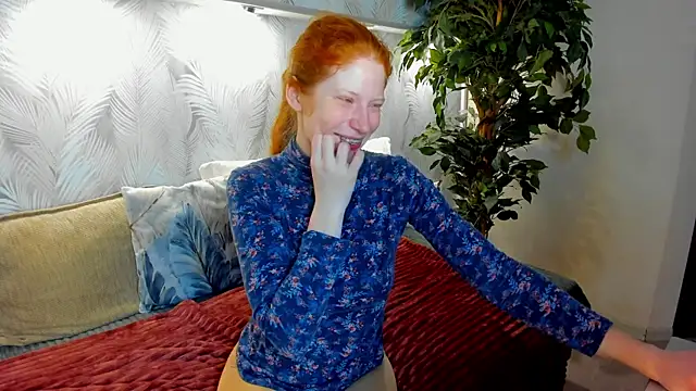 Sandra Wi1son online show from February 17, 1:36 am