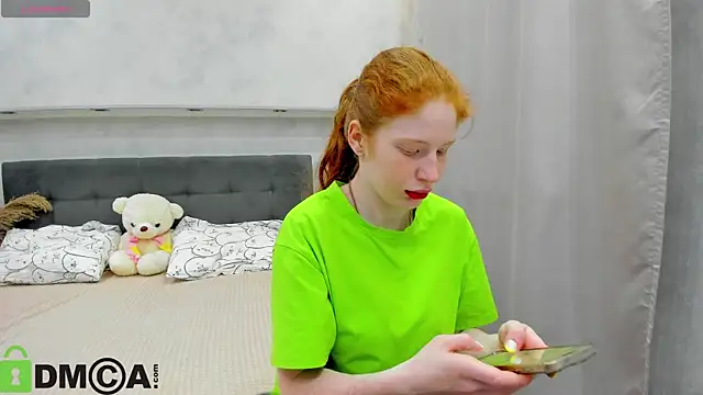 Sandra Wi1son online show from May 15, 1:25 am