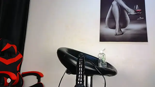 Assiology1111 online show from March 9, 2:39 am