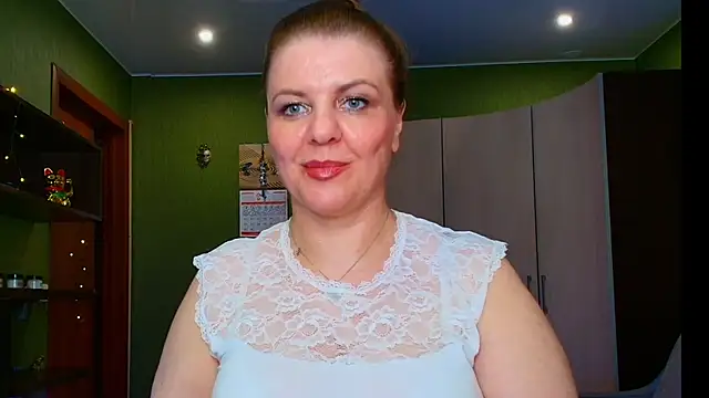 Snapshot of VeronikawGold chatting on June 9, 5:03 pm VeronikawGold online show from June 9, 5:03 pm