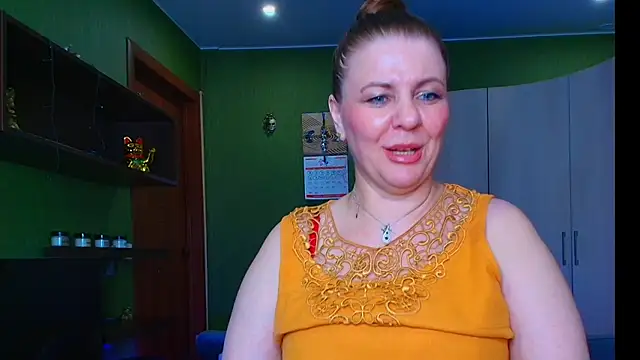 Snapshot of VeronikawGold chatting on June 7, 4:56 pm VeronikawGold online show from June 7, 4:56 pm