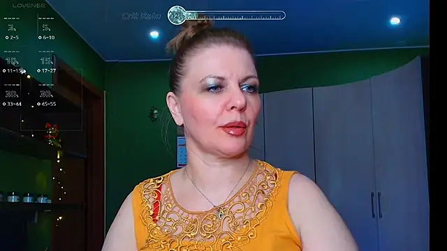 Snapshot of VeronikawGold chatting on June 5, 6:57 pm VeronikawGold online show from June 5, 6:57 pm