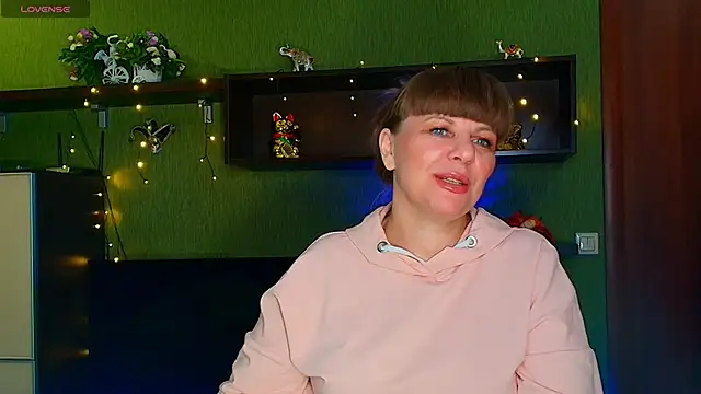 VeronikawGold online show from February 2, 5:45 pm