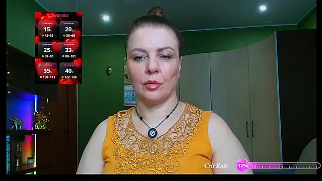 Snapshot of VeronikawGold chatting on July 1, 6:41 pm VeronikawGold online show from July 1, 6:41 pm