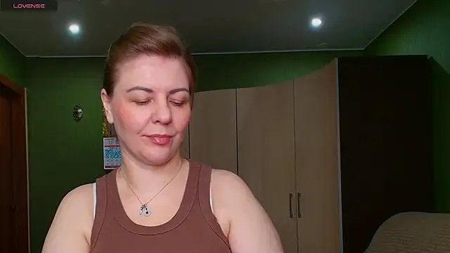 Snapshot of VeronikawGold chatting on July 15, 3:02 am VeronikawGold online show from July 15, 3:02 am
