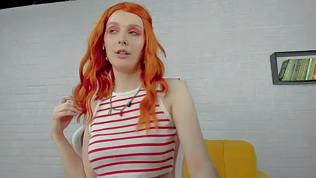 Snapshot of KristinMoore chatting on February 26, 11:21 am KristinMoore online show from February 26, 11:21 am