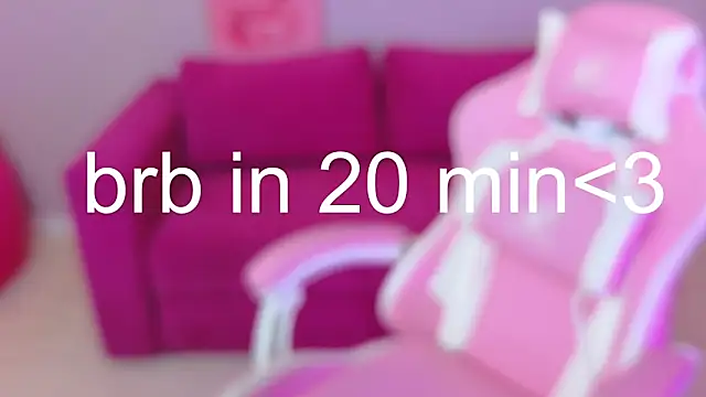 Snapshot of KristinMoore chatting on March 21, 4:06 am KristinMoore online show from March 21, 4:06 am