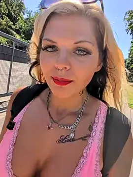 Snapshot of Glory_Max chatting on July 11, 8:58 am Glory Max online show from July 11, 8:58 am