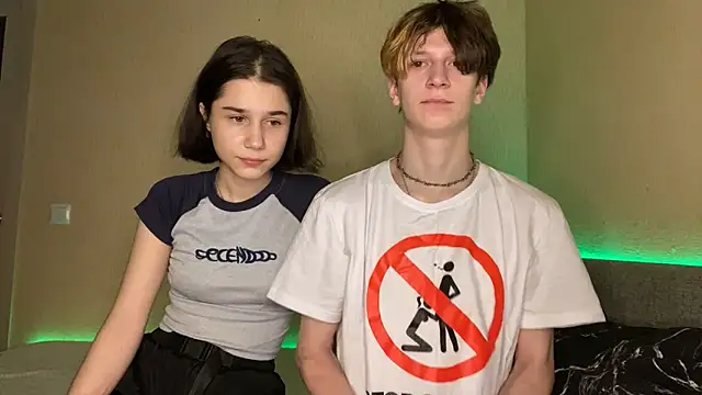 baby lesi online show from March 13, 3:06 pm