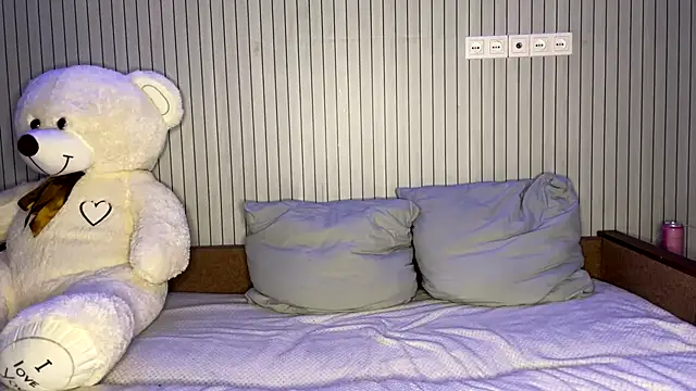 baby lesi online show from March 3, 4:03 pm