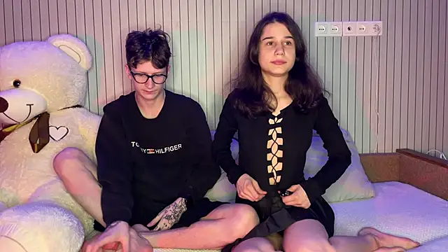 baby lesi online show from March 14, 7:09 pm