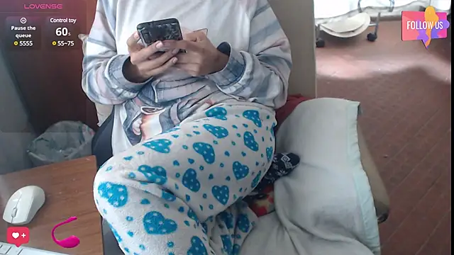 Snapshot of Sexyqueen_mature_ chatting on March 11, 2:51 pm Sexyqueen mature online show from March 11, 2:51 pm