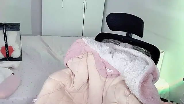 Annnnqi-77 online show from October 25, 7:29 am