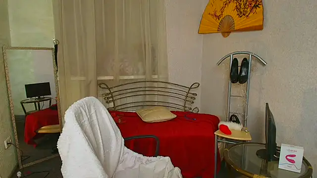 faiirylight online show from February 22, 7:59 pm